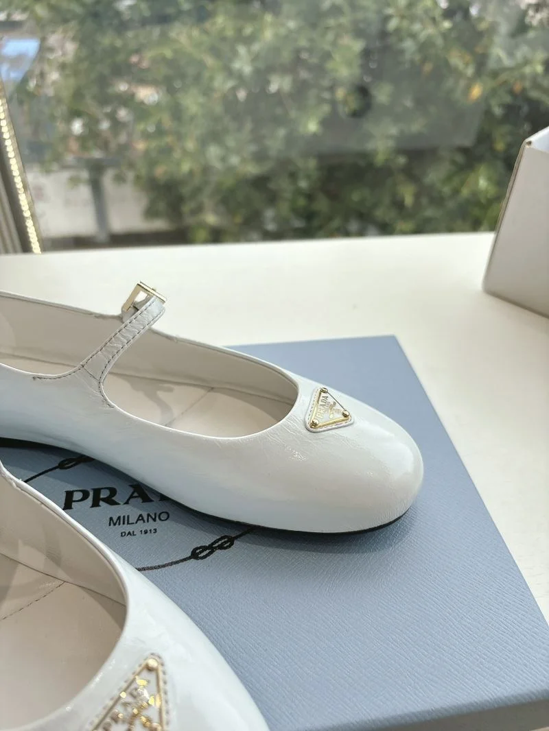 Prada Slippers AllSeason 34600