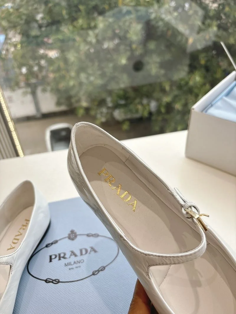 Prada Slippers AllSeason 34600