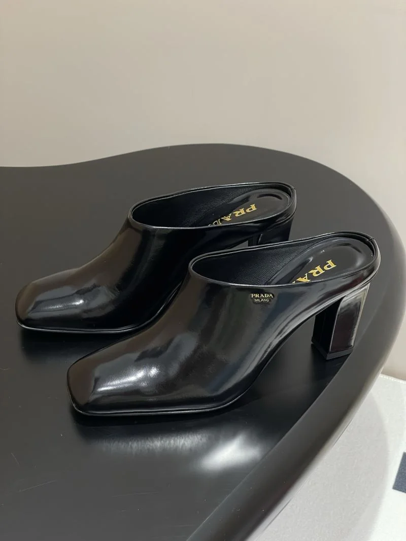 Versatile Prada Slippers 34586