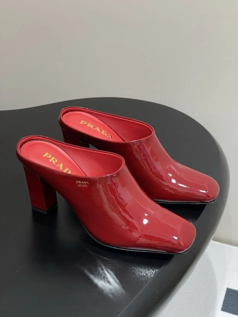 Prada Slippers Practical 34583