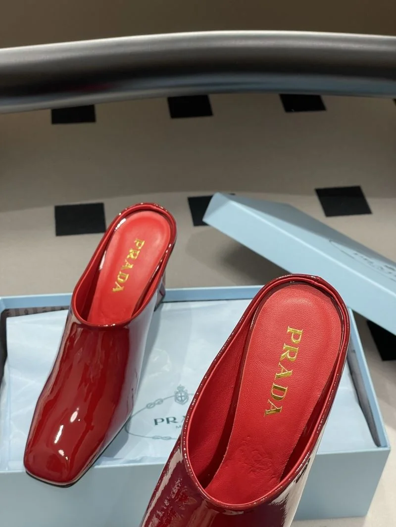Prada Slippers Practical 34583
