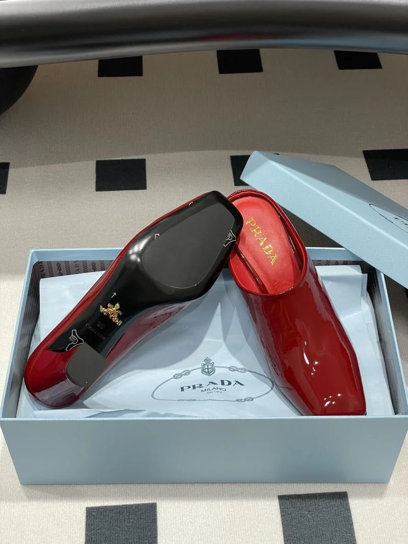 Prada Slippers Practical 34583