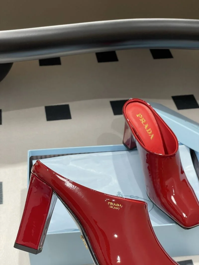 Prada Slippers Practical 34583