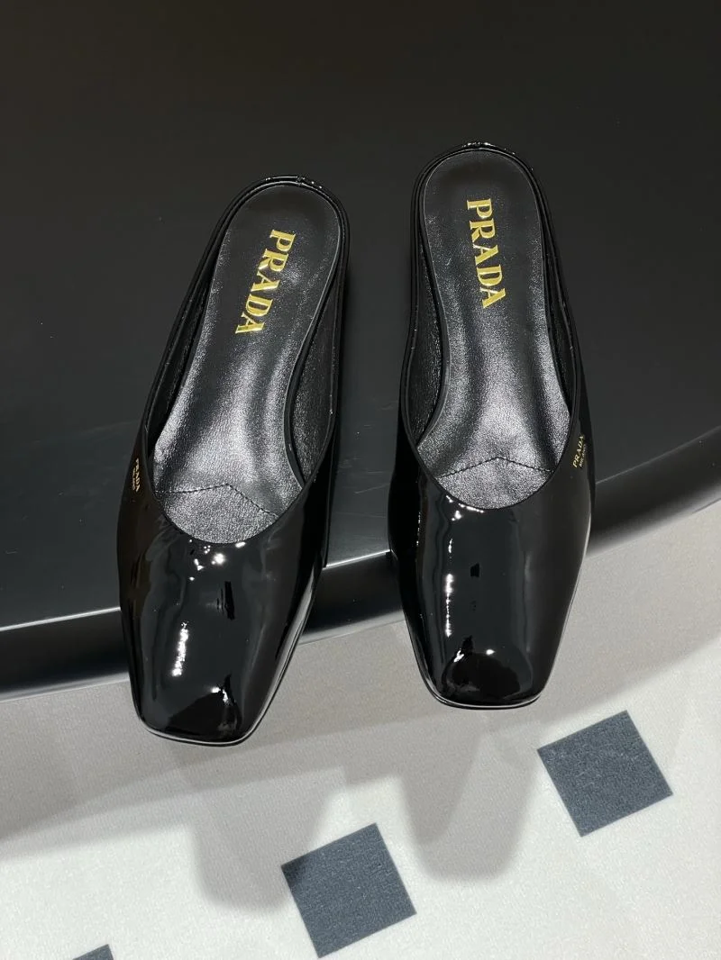 Prada Slippers Durable 34577