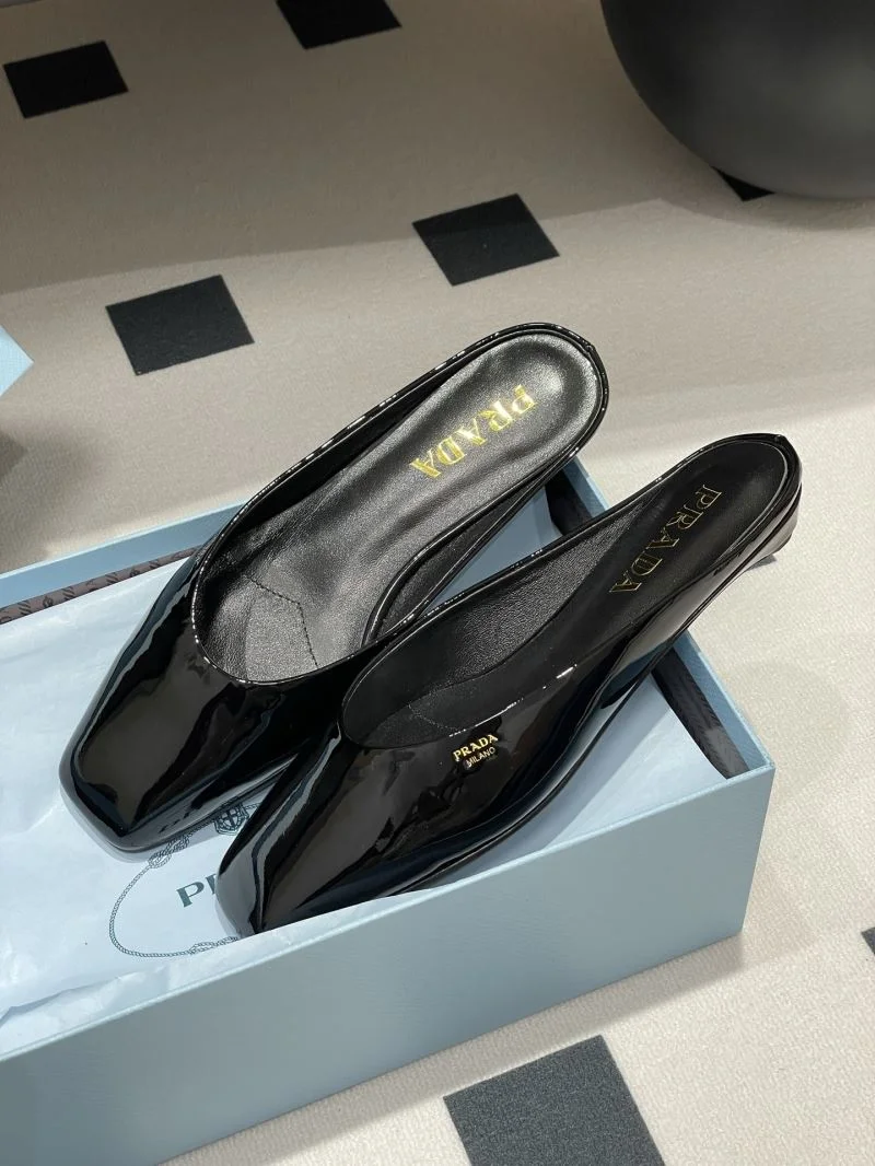 Prada Slippers Durable 34577