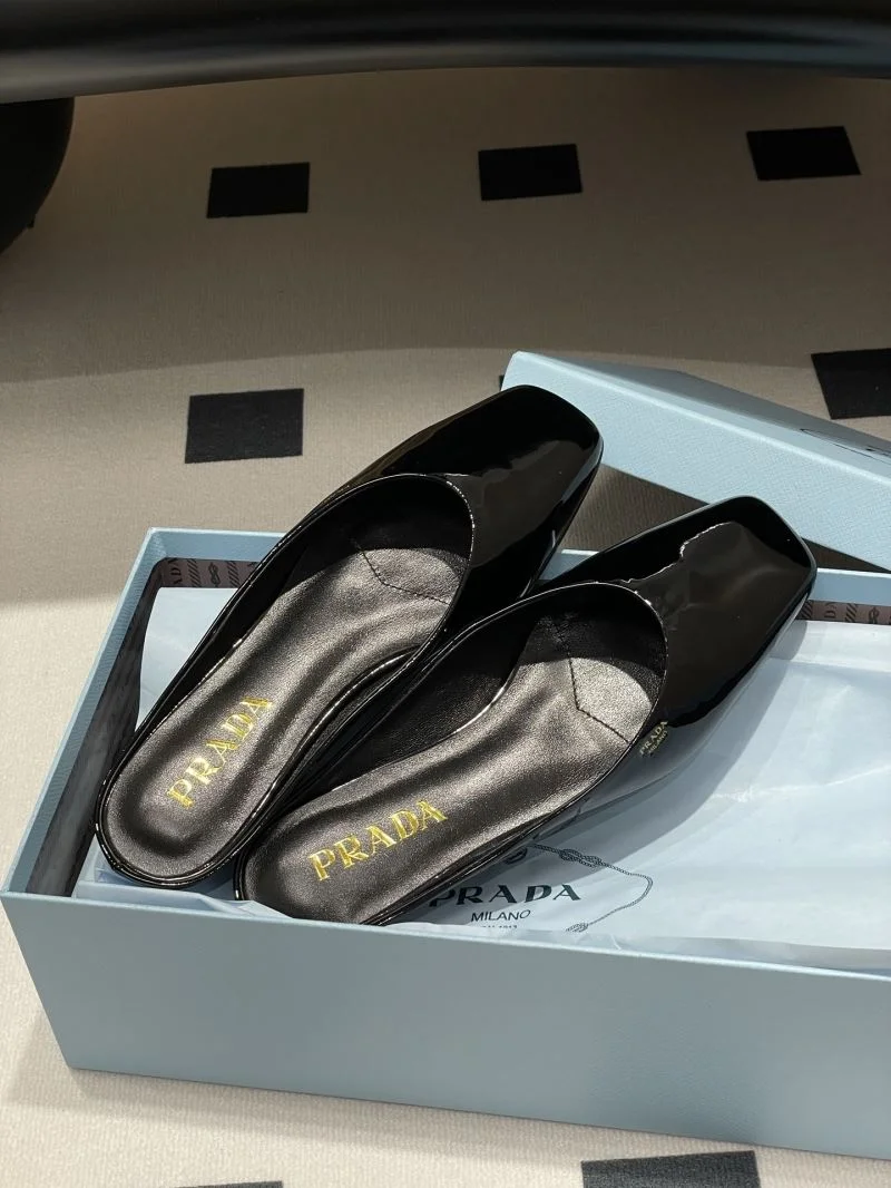 Prada Slippers Durable 34577