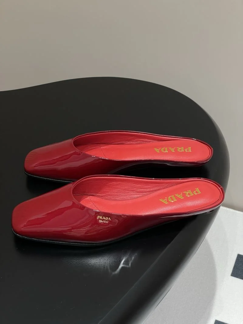 Durable Prada Slippers 34595