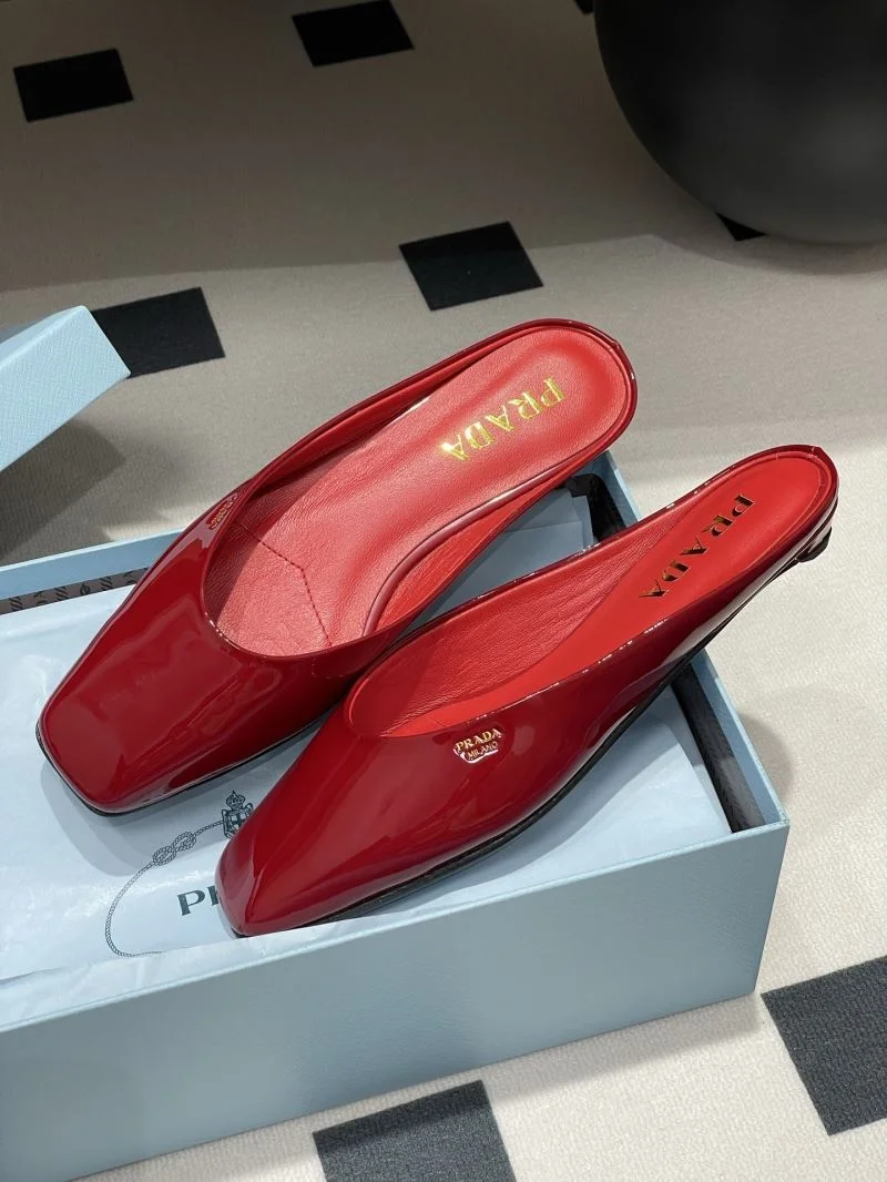 Durable Prada Slippers 34595