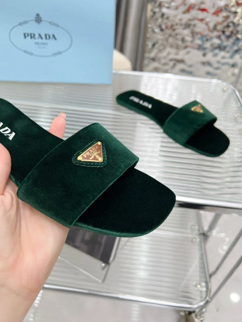 Prada Slippers Neat 34523