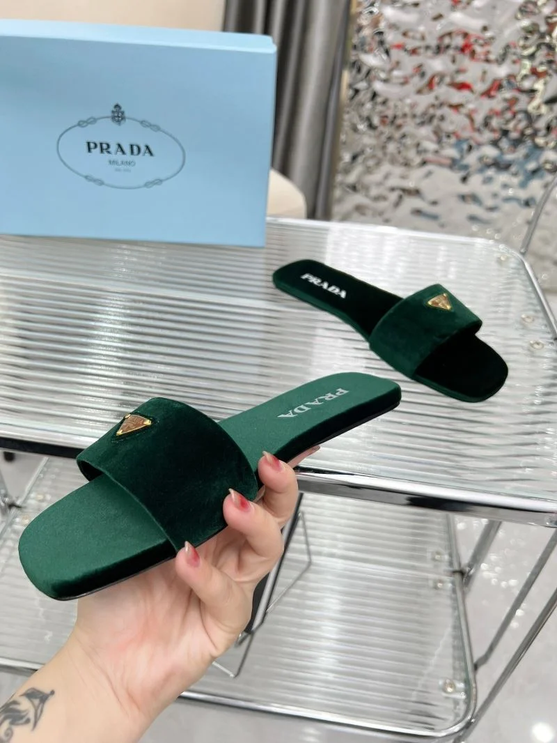 Prada Slippers Neat 34523