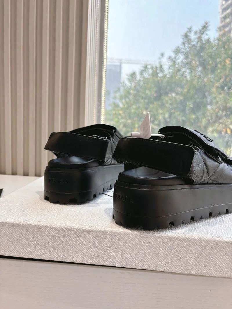 Durable Prada Slippers 34522
