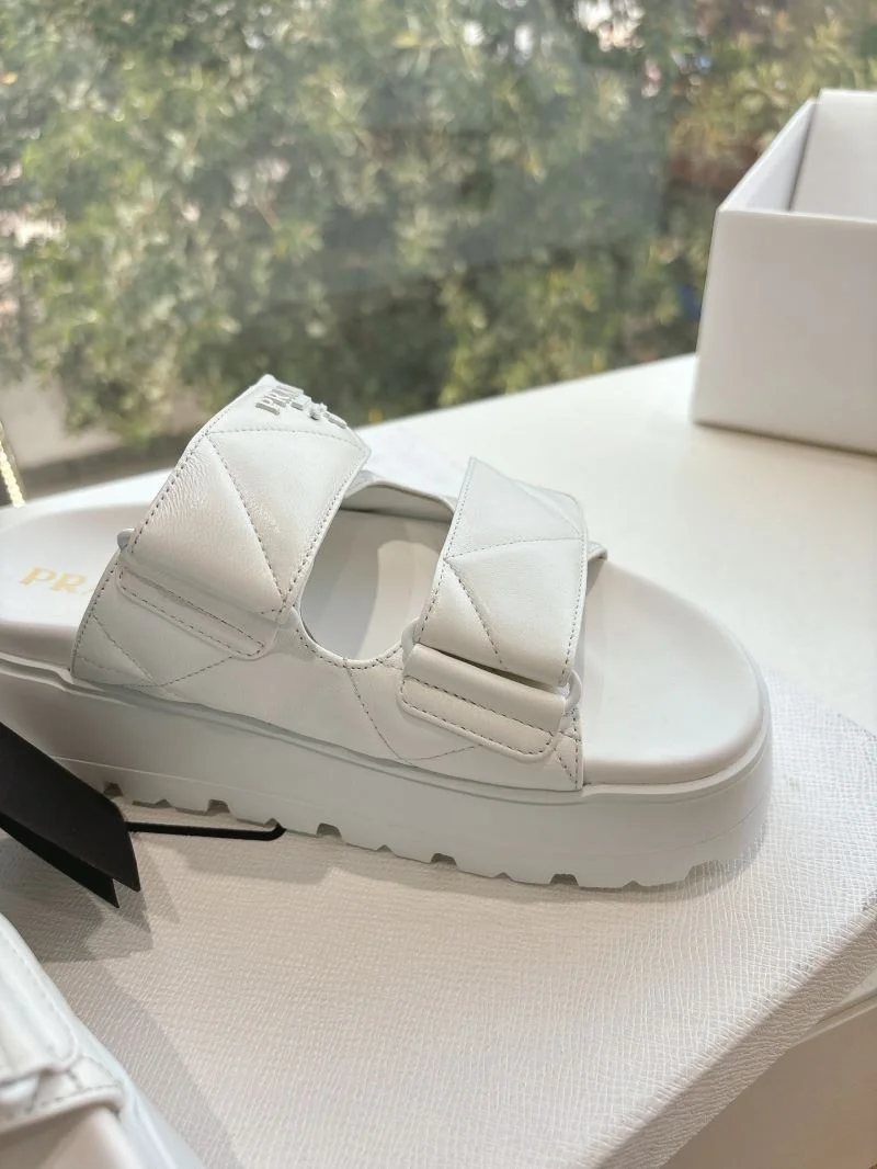 Prada Slippers Comfortable 34518