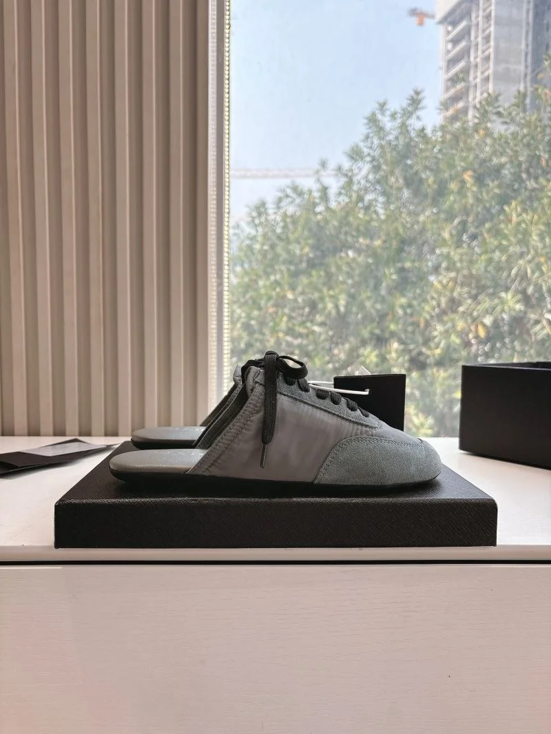 Prada Slippers Refined 34514