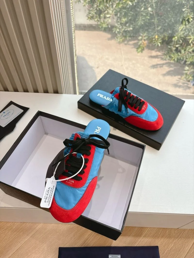 Prada Slippers Unisex 34510