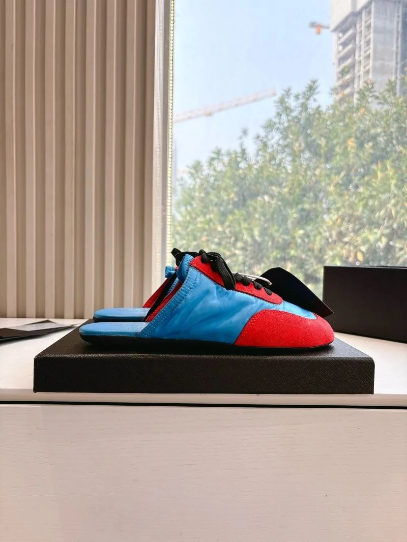 Prada Slippers Unisex 34510