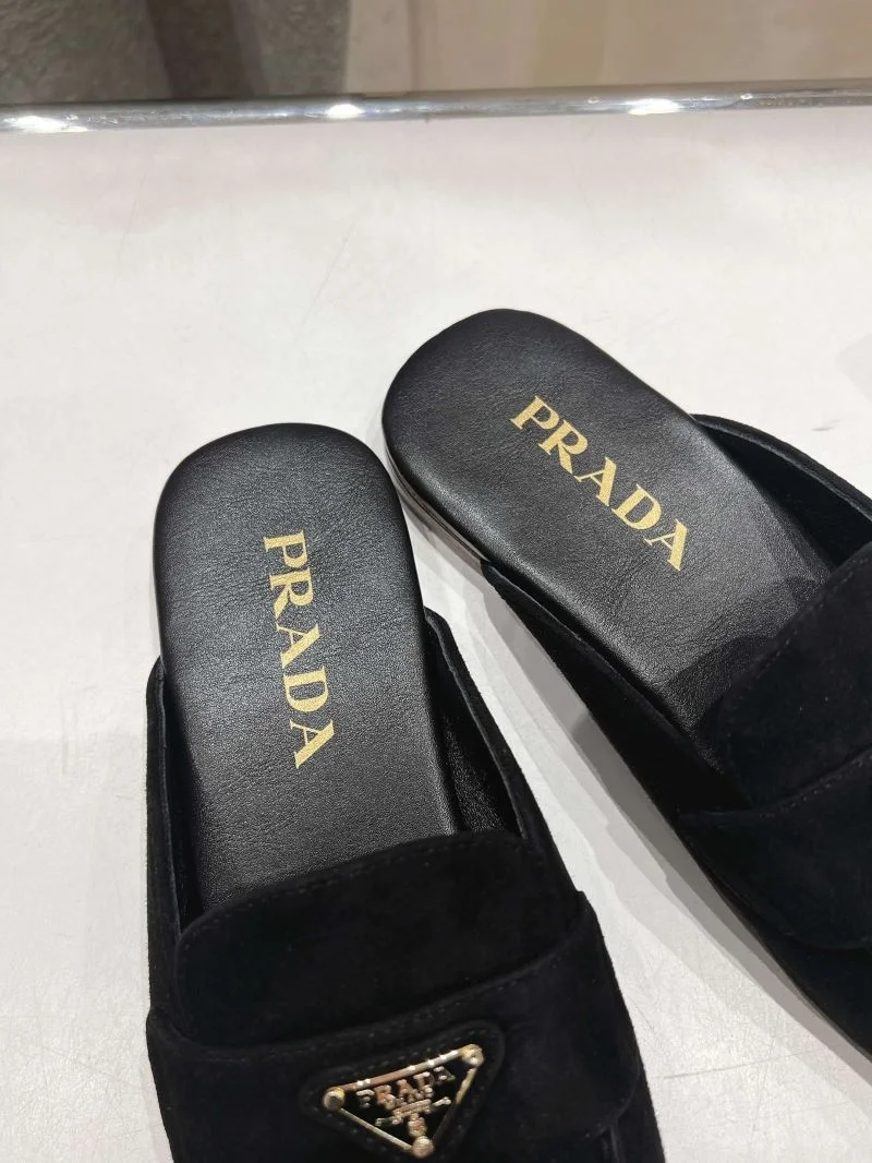 Prada Slippers Breathable 34509