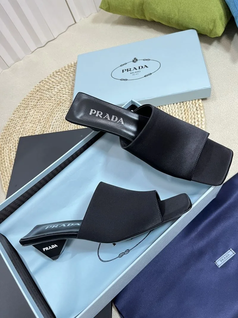 Prada Slippers Versatile 34503