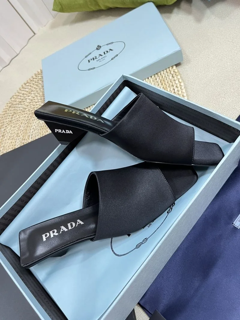 Prada Slippers Versatile 34503