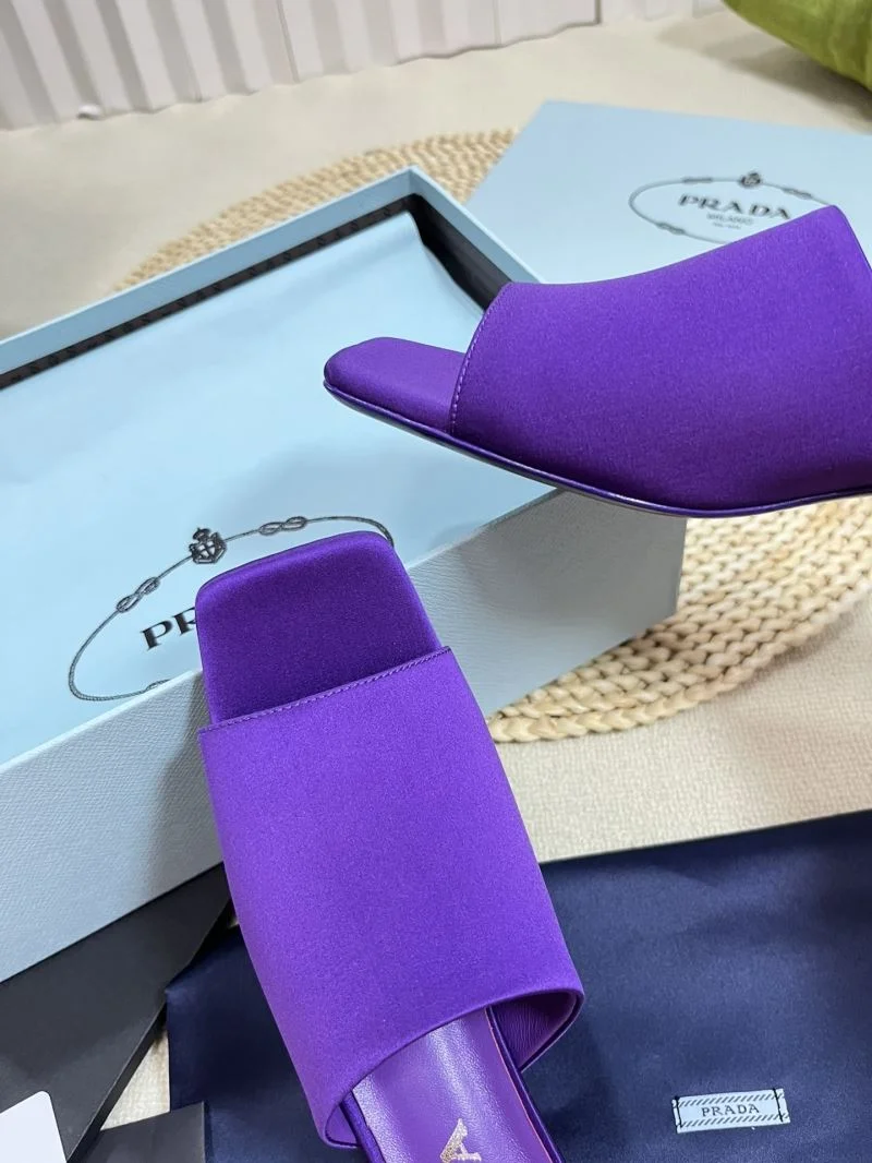 Prada Slippers Effortless 34492