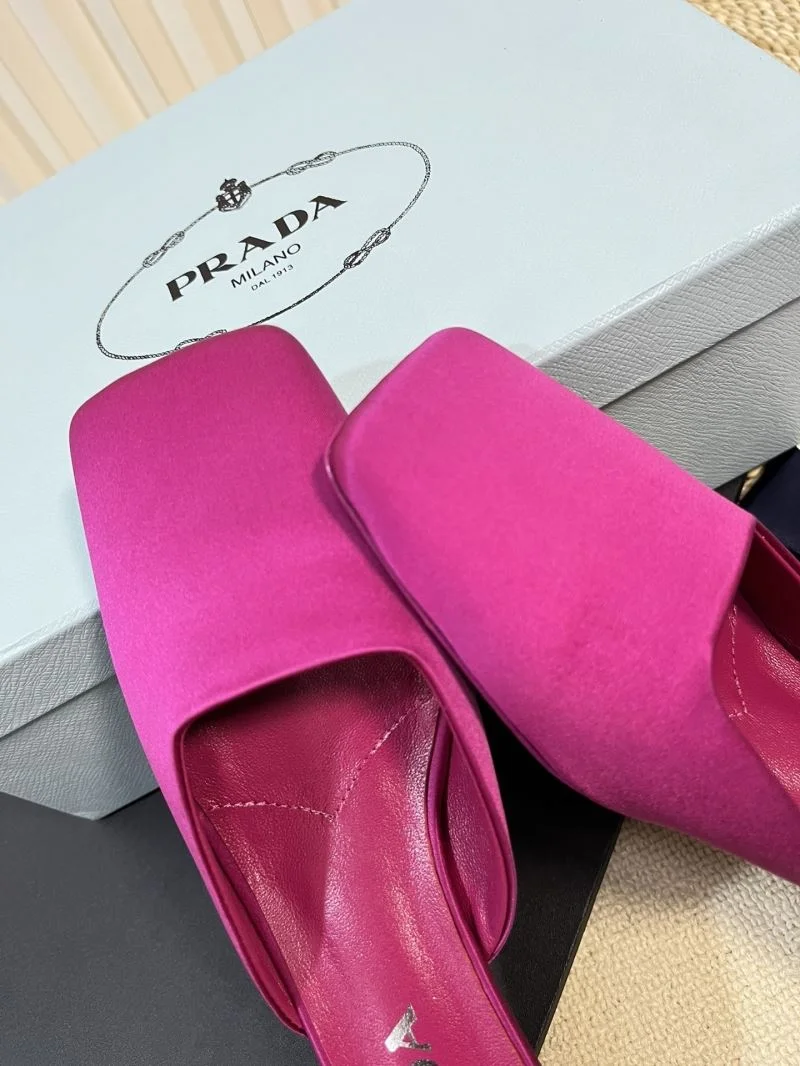 Prada Slippers Functional 34473
