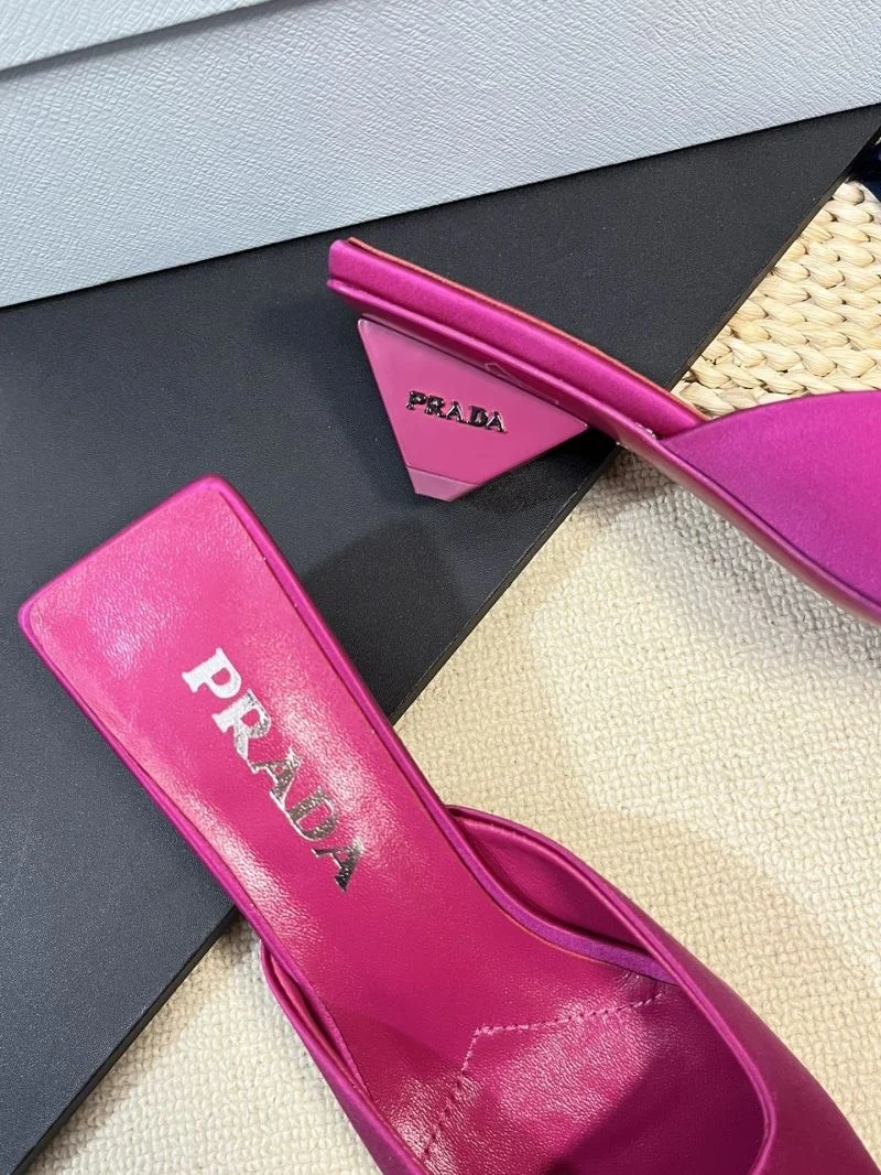 Prada Slippers Functional 34473