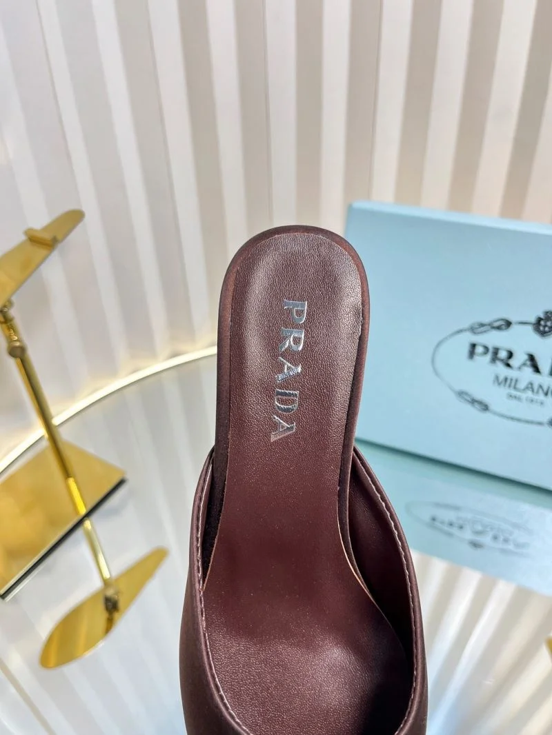 Prada Slippers TimelessDesign 34468