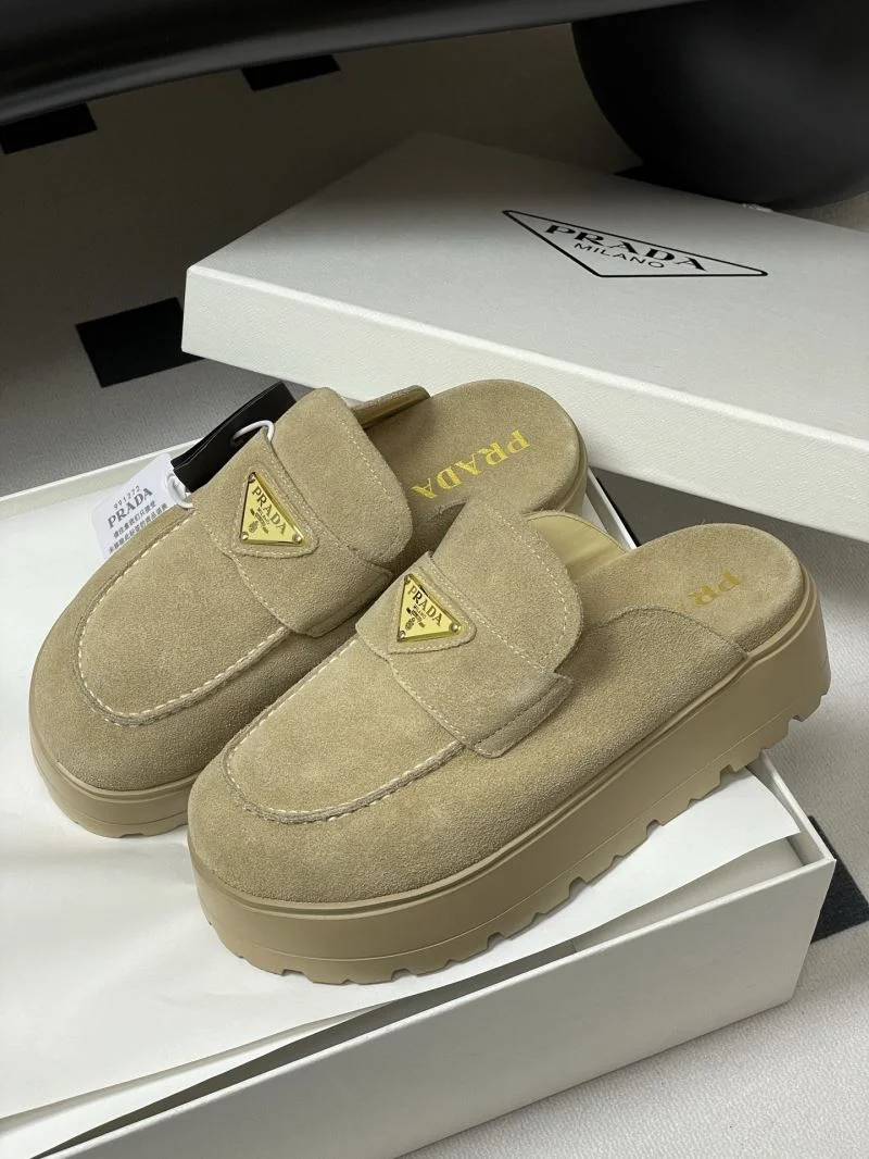 Prada Slippers Durable 34444
