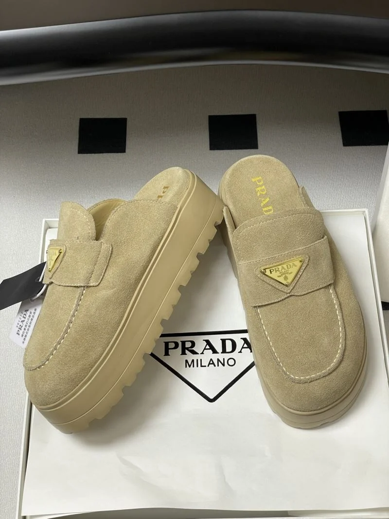 Prada Slippers Durable 34444