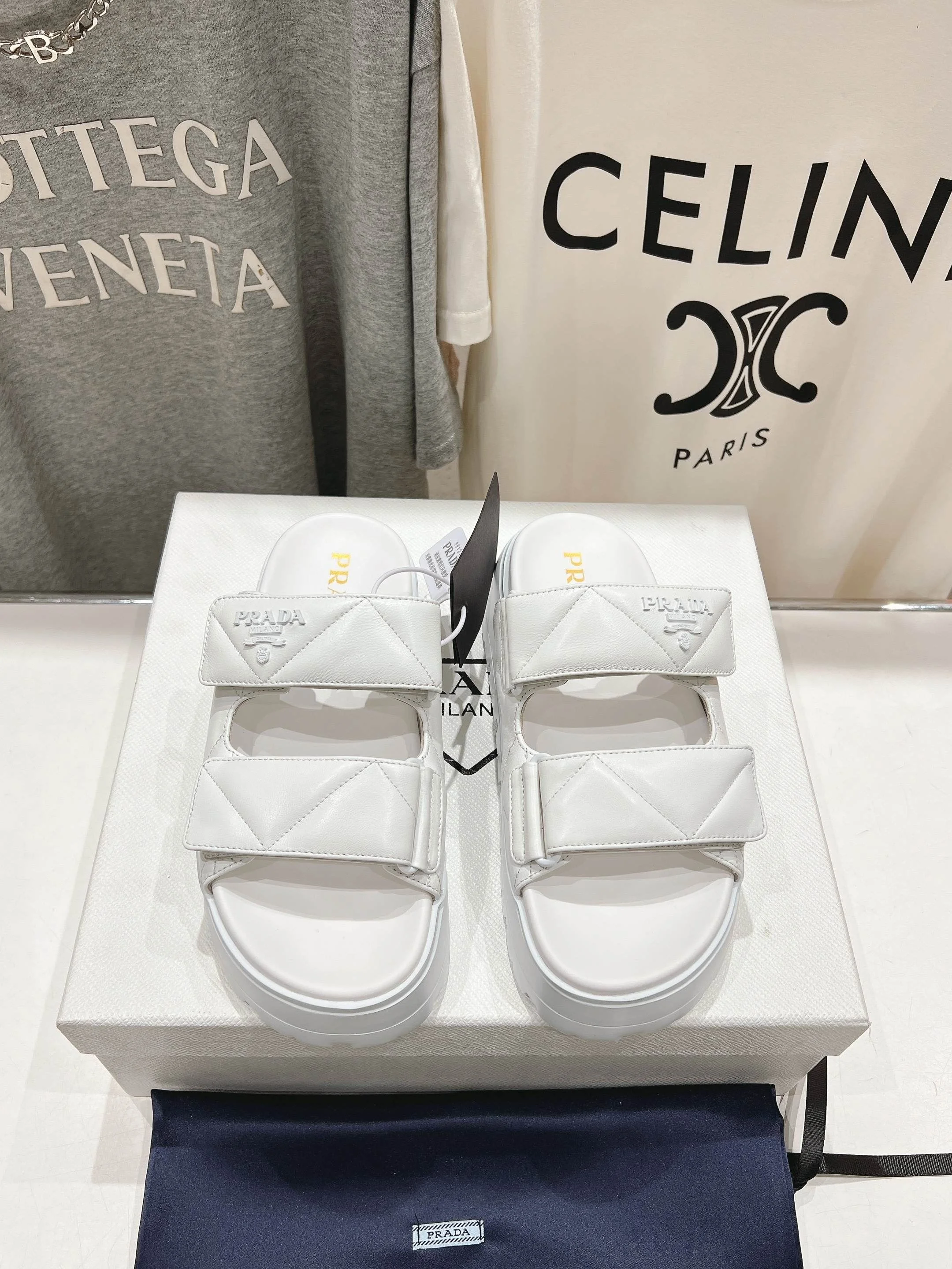 Prada Slippers Sleek 34068