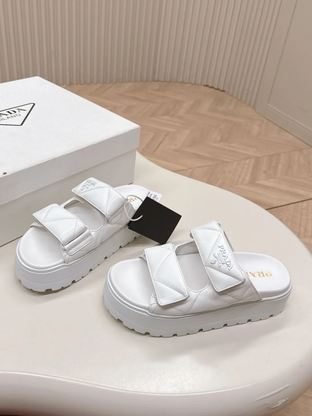 Prada Slippers WellDesigned 34062