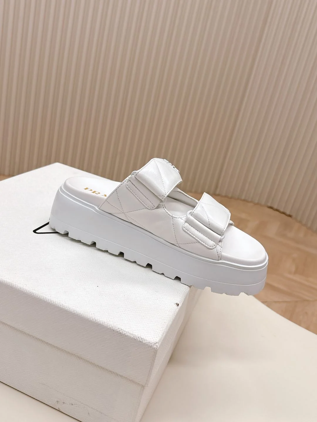 Prada Slippers WellDesigned 34062