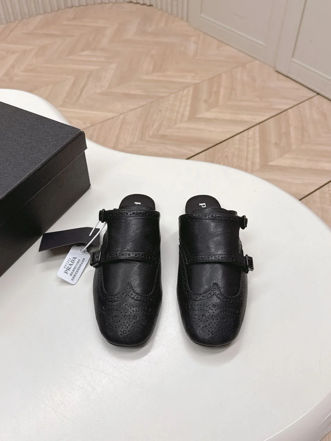 Trendsetting Prada Slippers 34060