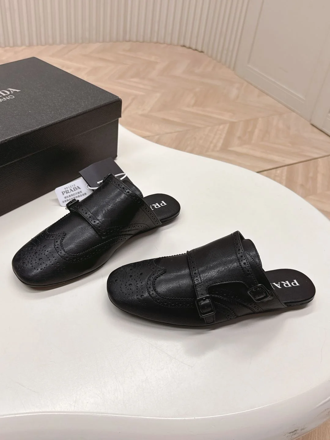 Trendsetting Prada Slippers 34060