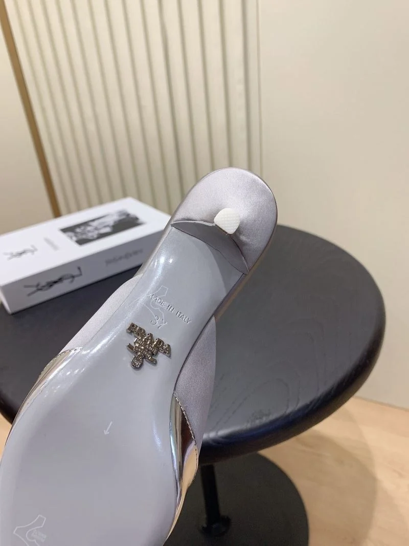 Prada Slippers Lightweight 34053