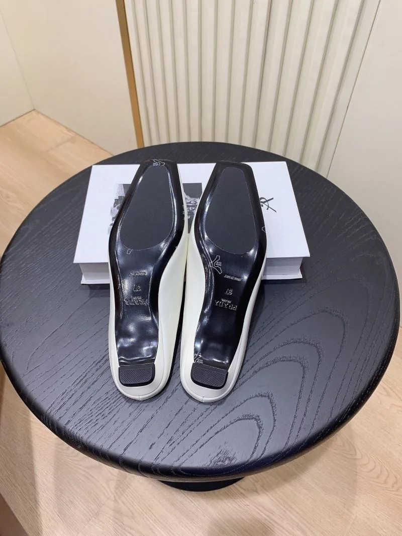 Casual Prada Slippers 34042