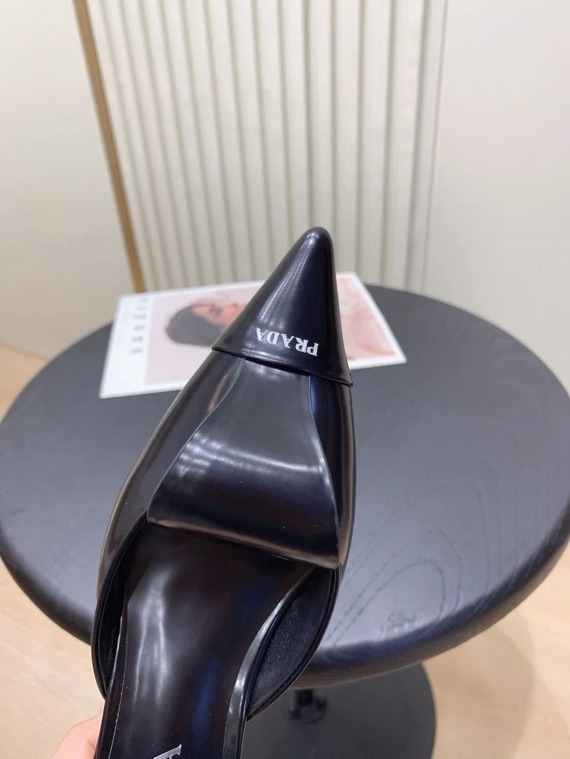 Prada Slippers ModernLook 34043