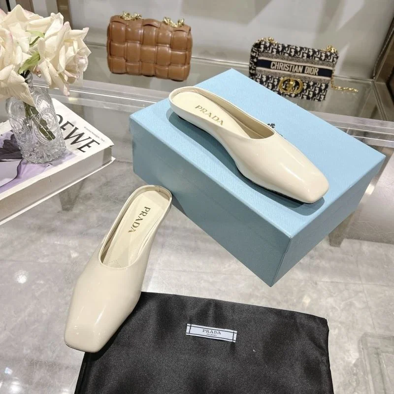 ModernLook Prada Slippers 34039