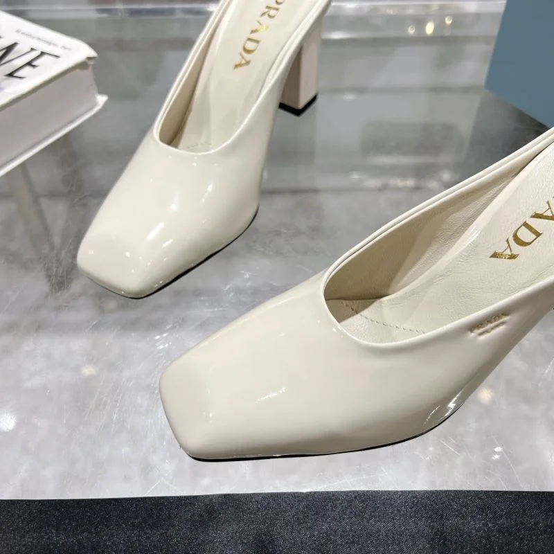 Prada Slippers Breathable 34050