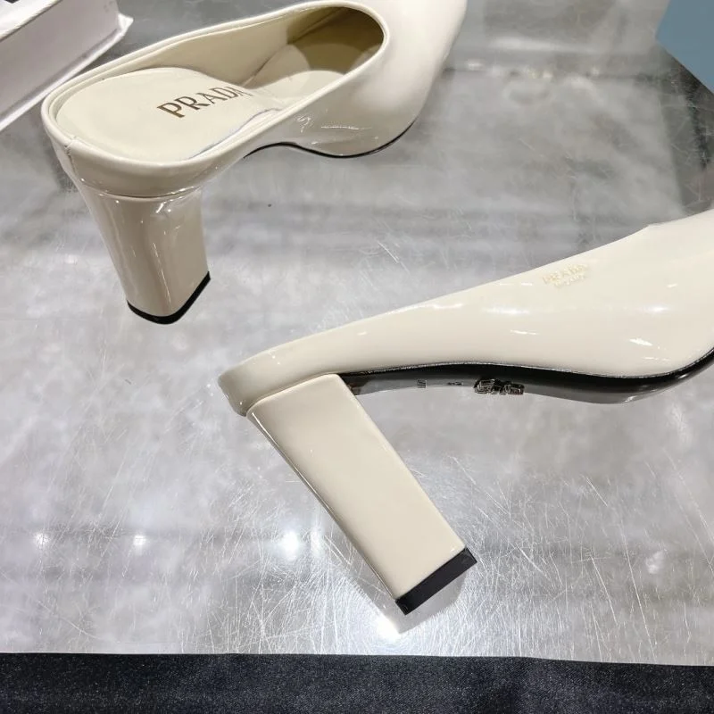 Prada Slippers Breathable 34050