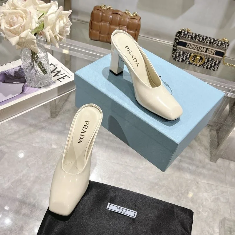 Prada Slippers Breathable 34050