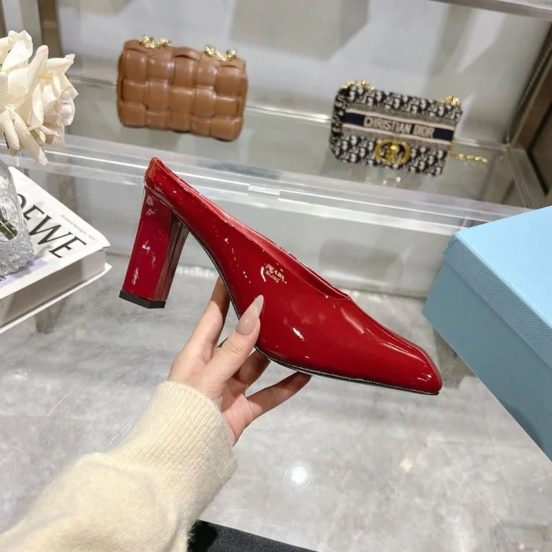 Prada Slippers Sleek 34035