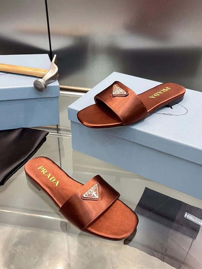 Prada Slippers Unique 34033