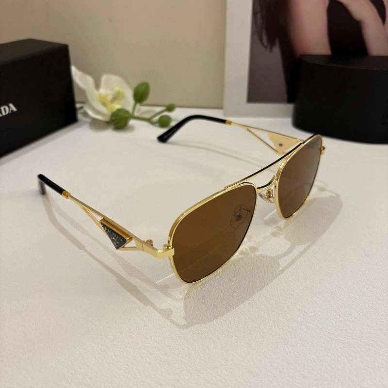 Snug Prada Sunglasses 281956