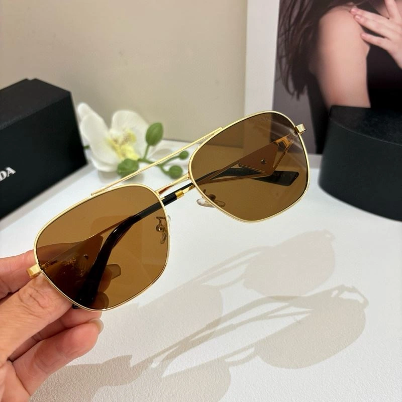 Snug Prada Sunglasses 281956