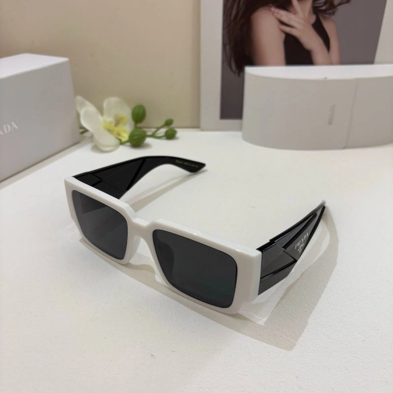 Prada Sunglasses EyeCatching 281945
