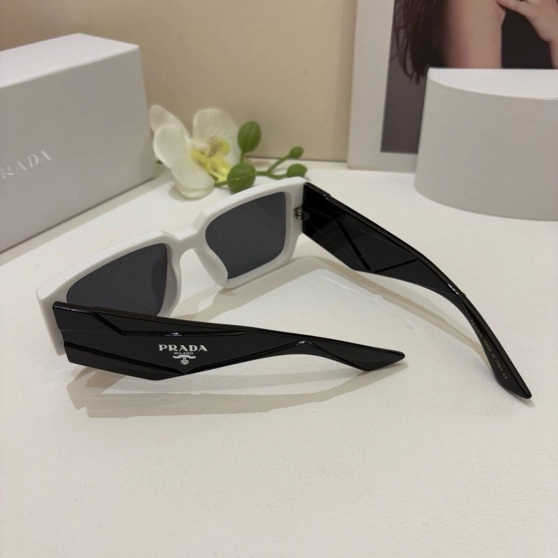Prada Sunglasses EyeCatching 281945