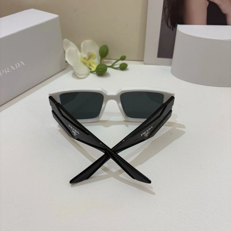 Prada Sunglasses EyeCatching 281945