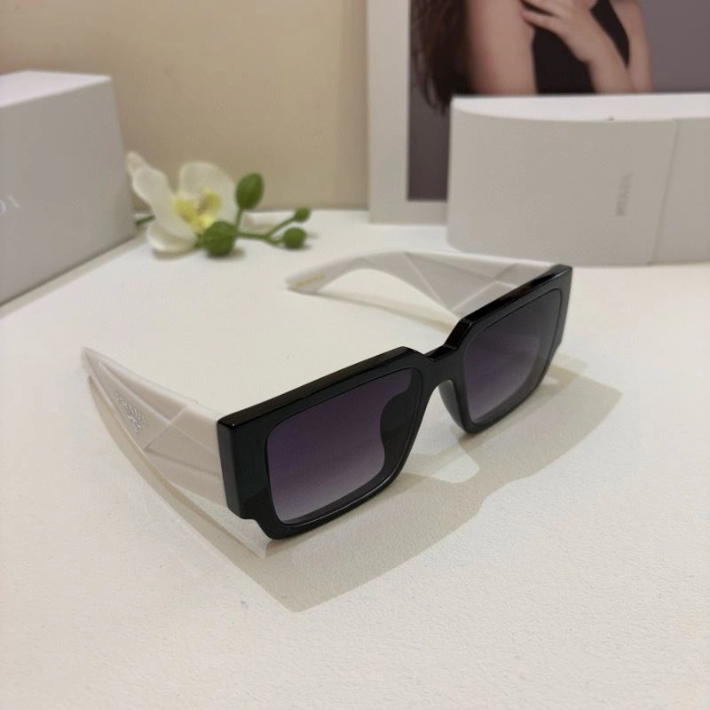 Compact Prada Sunglasses 281937