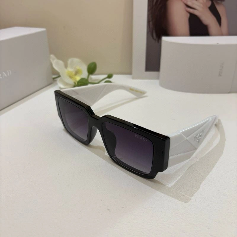 Compact Prada Sunglasses 281937