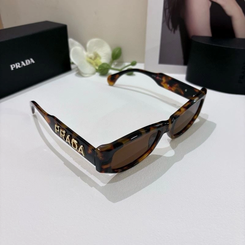 Effortless Prada Sunglasses 281916